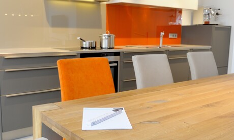 Esstisch in der Küche? Wieviel Personen sollen Platz haben, und was gibt Ihre Küche her? Esstisch in der Küche? Wieviel Personen sollen Platz haben, und was gibt Ihre Küche her?